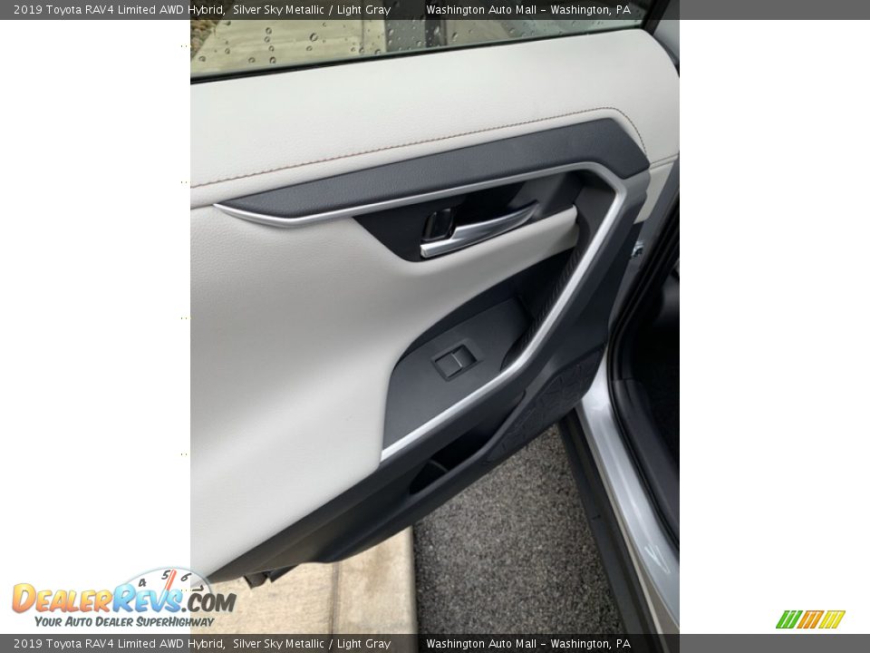 2019 Toyota RAV4 Limited AWD Hybrid Silver Sky Metallic / Light Gray Photo #16