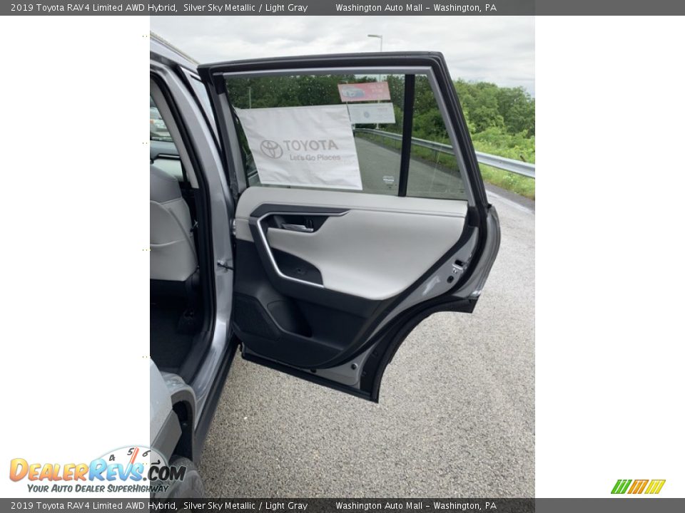 2019 Toyota RAV4 Limited AWD Hybrid Silver Sky Metallic / Light Gray Photo #28