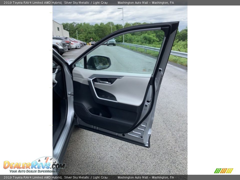 2019 Toyota RAV4 Limited AWD Hybrid Silver Sky Metallic / Light Gray Photo #32