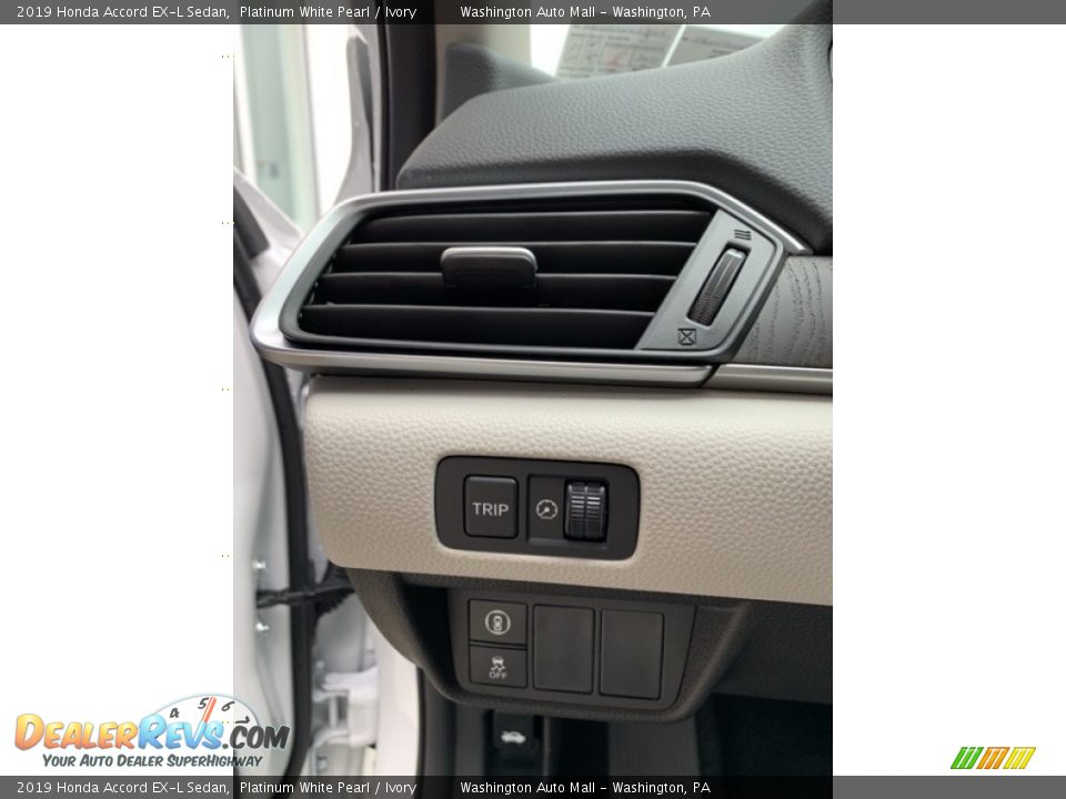 2019 Honda Accord EX-L Sedan Platinum White Pearl / Ivory Photo #12