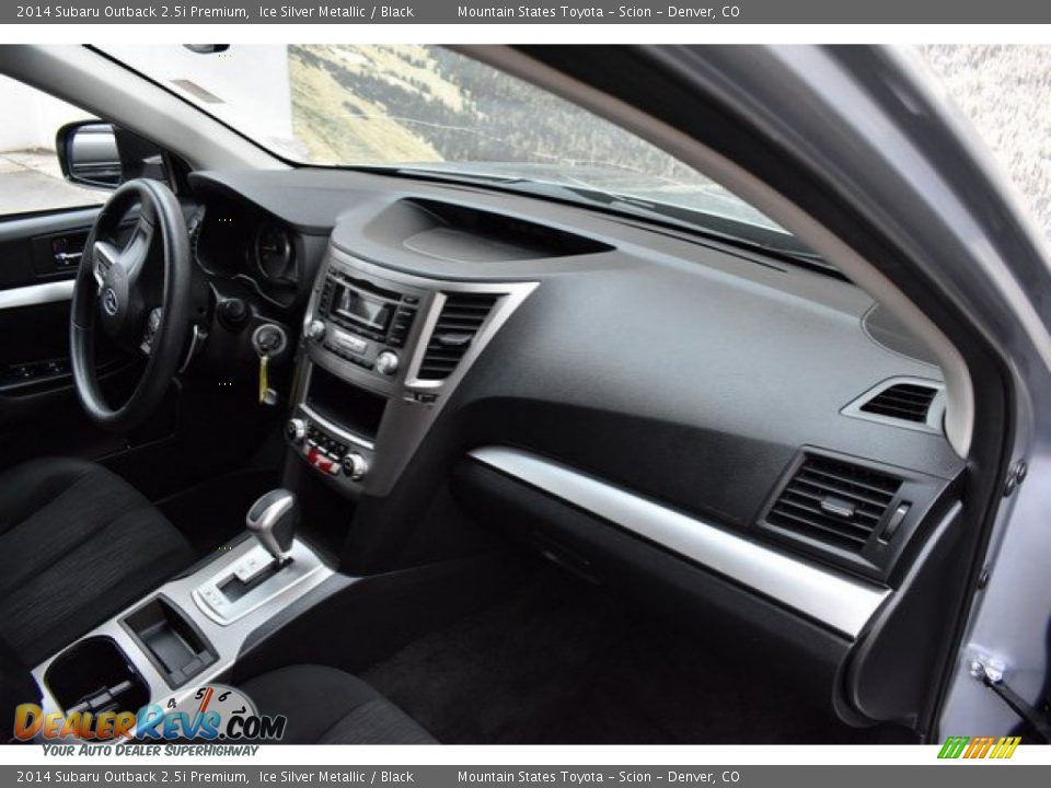 2014 Subaru Outback 2.5i Premium Ice Silver Metallic / Black Photo #16