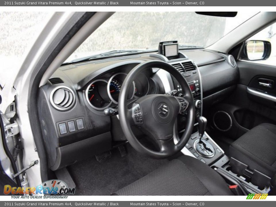 2011 Suzuki Grand Vitara Premium 4x4 Quicksilver Metallic / Black Photo #10