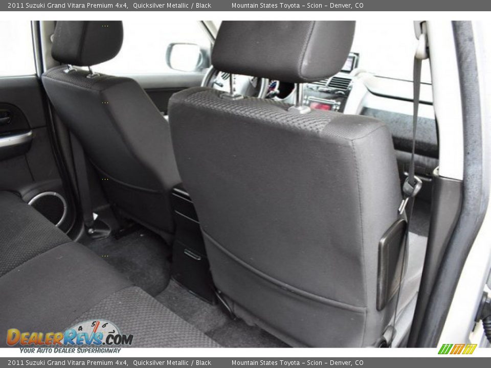 2011 Suzuki Grand Vitara Premium 4x4 Quicksilver Metallic / Black Photo #20