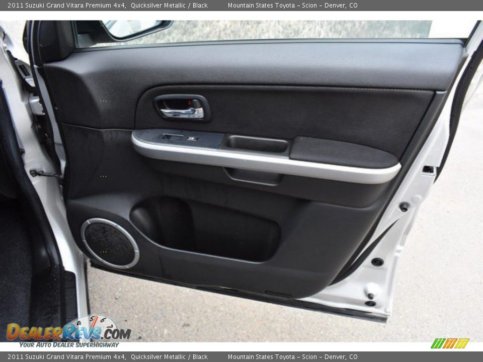 2011 Suzuki Grand Vitara Premium 4x4 Quicksilver Metallic / Black Photo #25