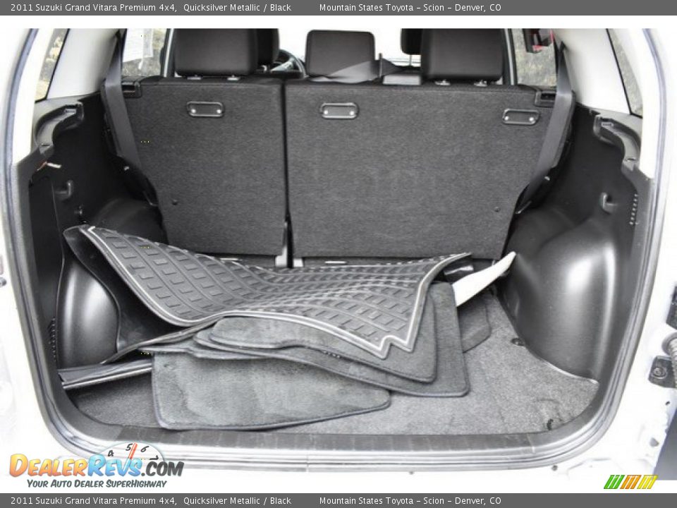 2011 Suzuki Grand Vitara Premium 4x4 Quicksilver Metallic / Black Photo #26