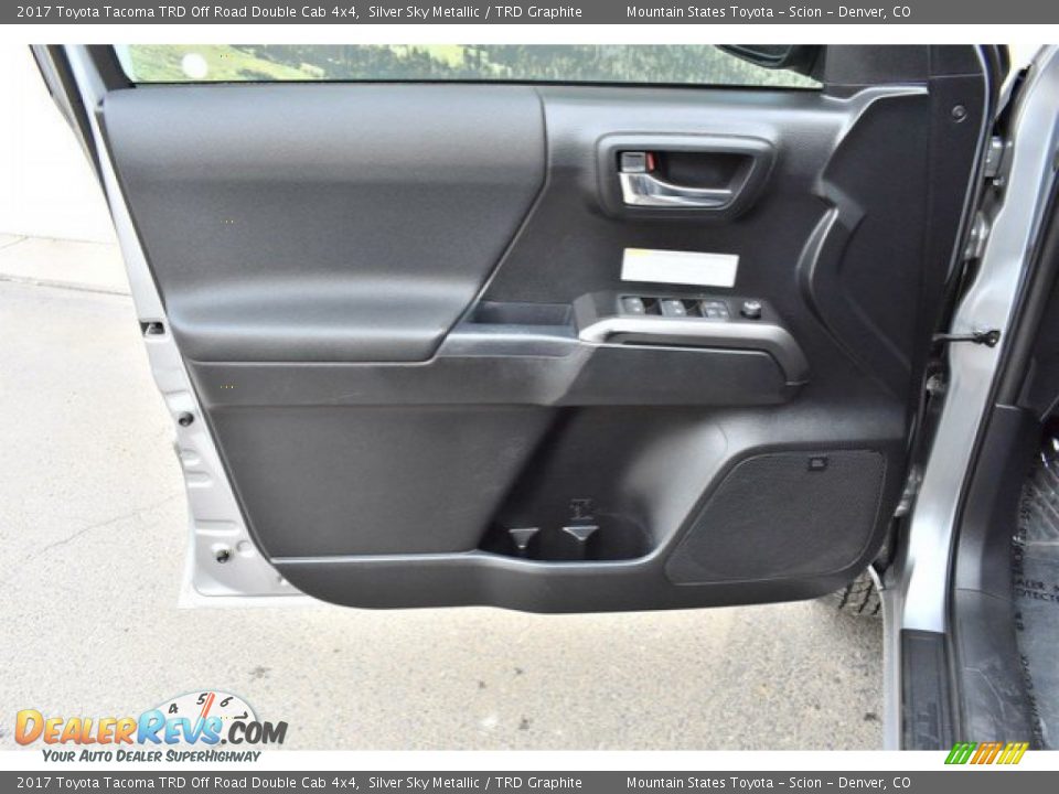 2017 Toyota Tacoma TRD Off Road Double Cab 4x4 Silver Sky Metallic / TRD Graphite Photo #25