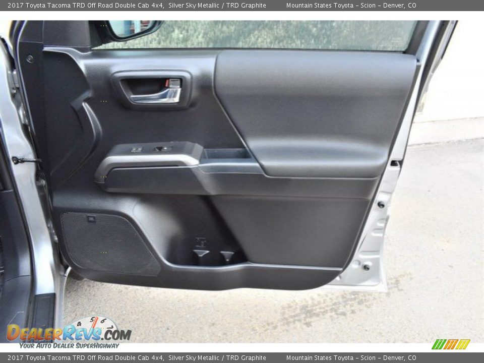 2017 Toyota Tacoma TRD Off Road Double Cab 4x4 Silver Sky Metallic / TRD Graphite Photo #26