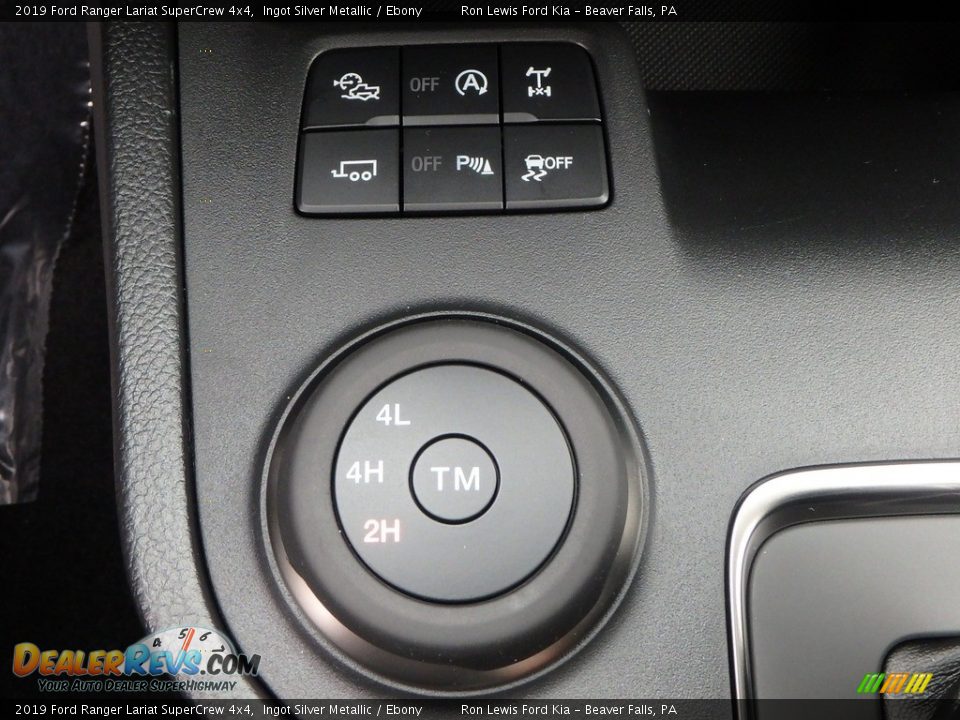 Controls of 2019 Ford Ranger Lariat SuperCrew 4x4 Photo #17