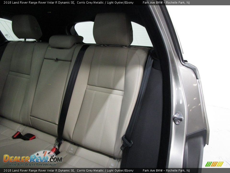 2018 Land Rover Range Rover Velar R Dynamic SE Corris Grey Metallic / Light Oyster/Ebony Photo #15