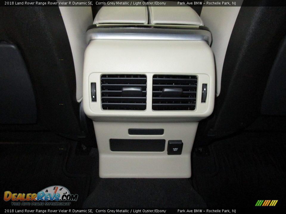 2018 Land Rover Range Rover Velar R Dynamic SE Corris Grey Metallic / Light Oyster/Ebony Photo #17