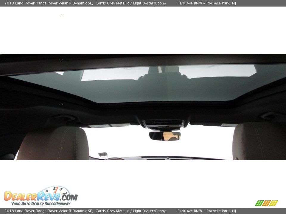 2018 Land Rover Range Rover Velar R Dynamic SE Corris Grey Metallic / Light Oyster/Ebony Photo #18
