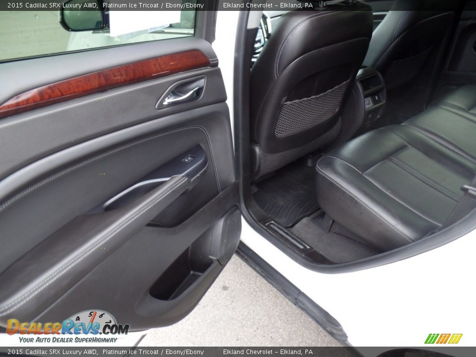 2015 Cadillac SRX Luxury AWD Platinum Ice Tricoat / Ebony/Ebony Photo #26