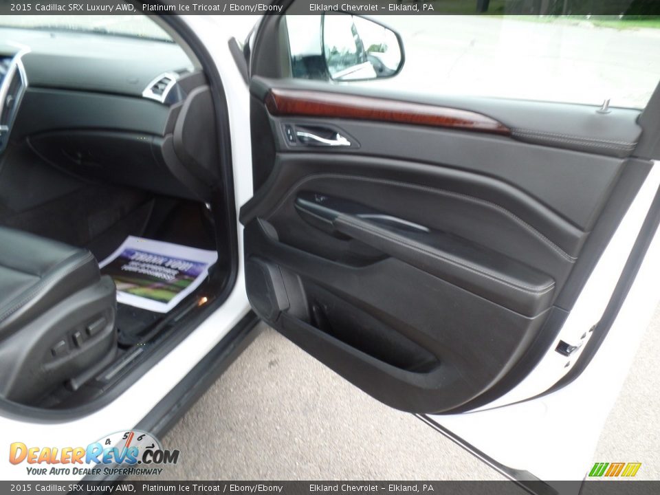2015 Cadillac SRX Luxury AWD Platinum Ice Tricoat / Ebony/Ebony Photo #32