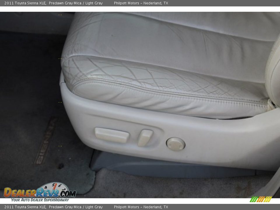 2011 Toyota Sienna XLE Predawn Gray Mica / Light Gray Photo #10