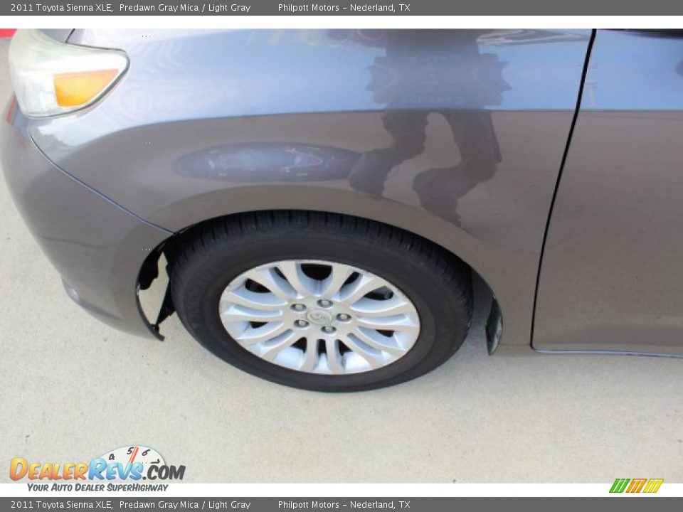 2011 Toyota Sienna XLE Predawn Gray Mica / Light Gray Photo #11