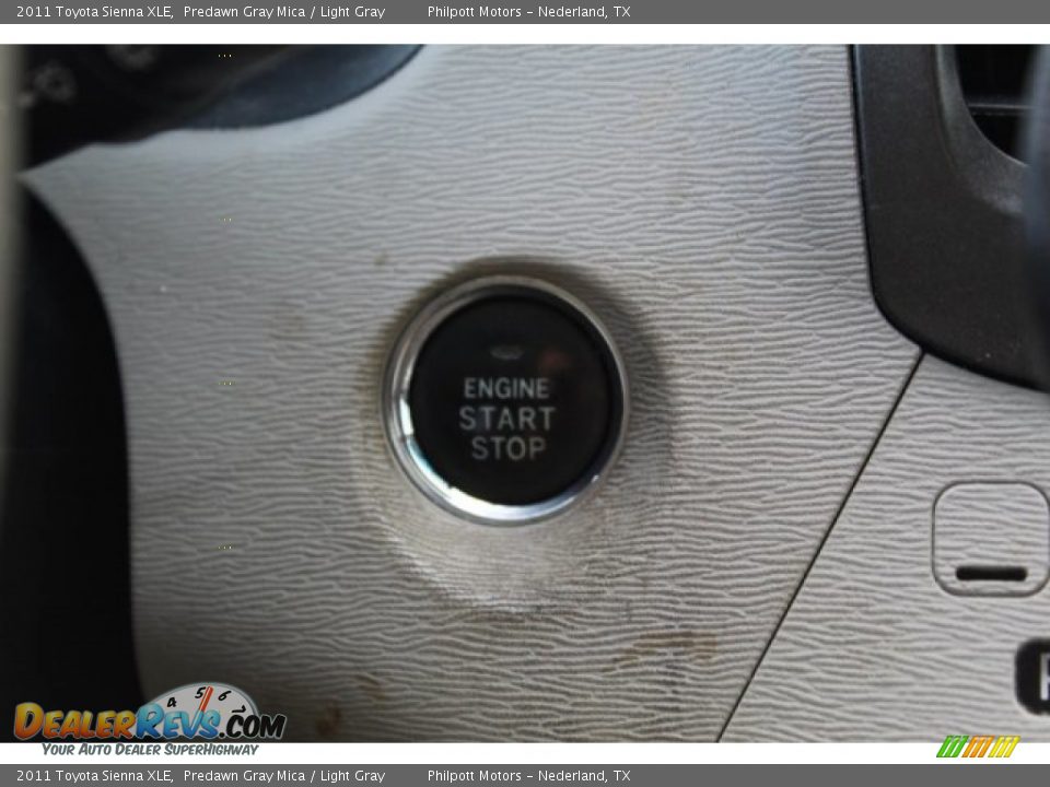 2011 Toyota Sienna XLE Predawn Gray Mica / Light Gray Photo #21