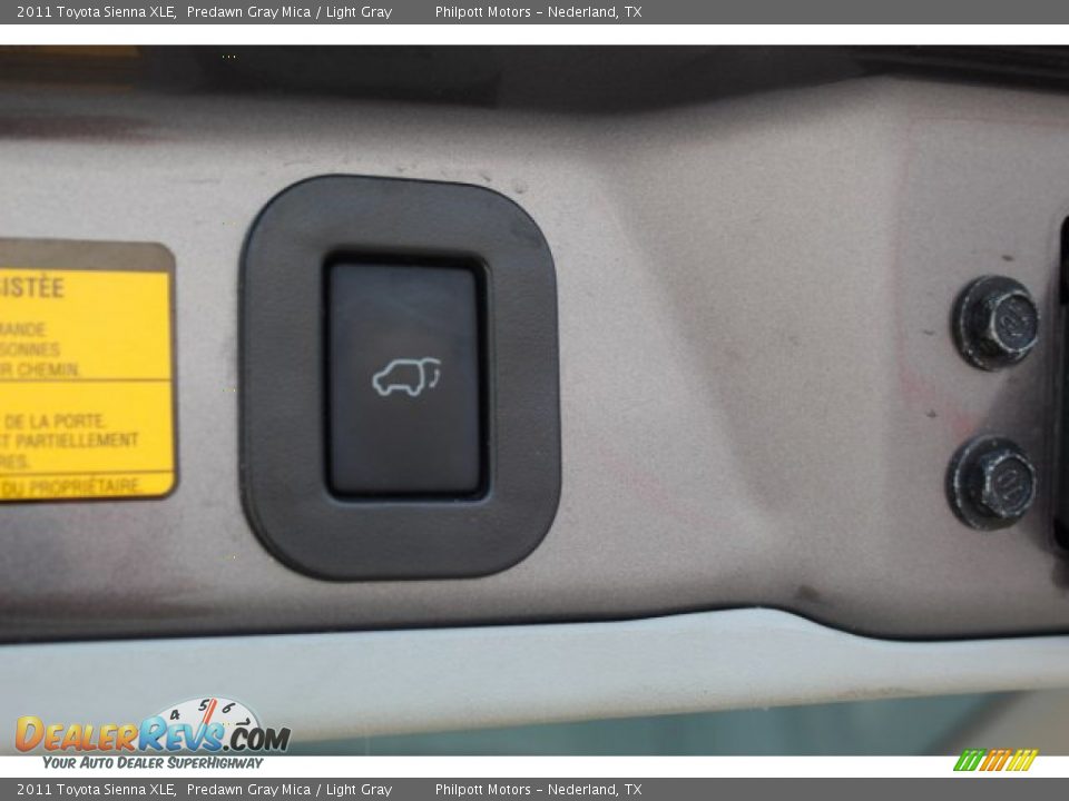 2011 Toyota Sienna XLE Predawn Gray Mica / Light Gray Photo #24