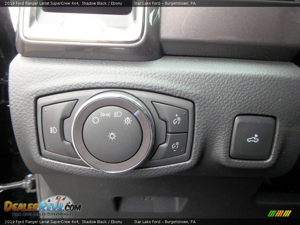 Controls of 2019 Ford Ranger Lariat SuperCrew 4x4 Photo #18