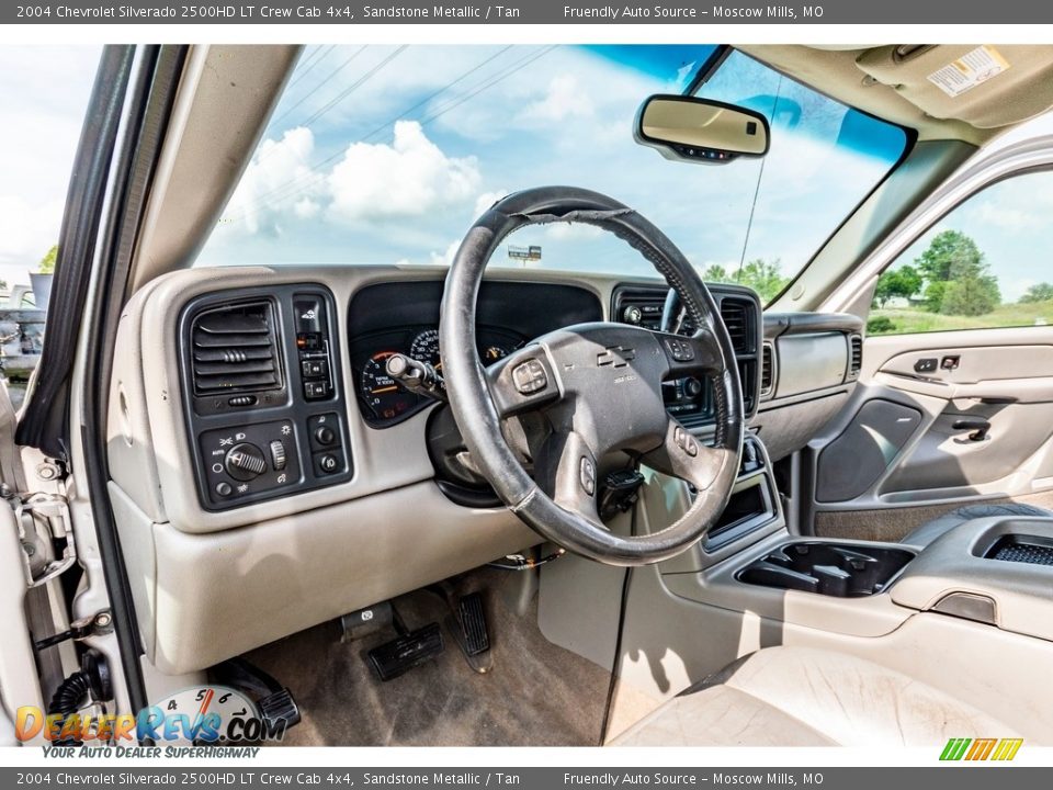 2004 Chevrolet Silverado 2500HD LT Crew Cab 4x4 Sandstone Metallic / Tan Photo #10