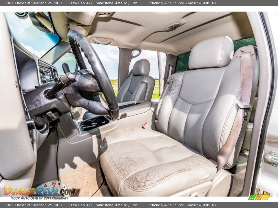 2004 Chevrolet Silverado 2500HD LT Crew Cab 4x4 Sandstone Metallic / Tan Photo #12
