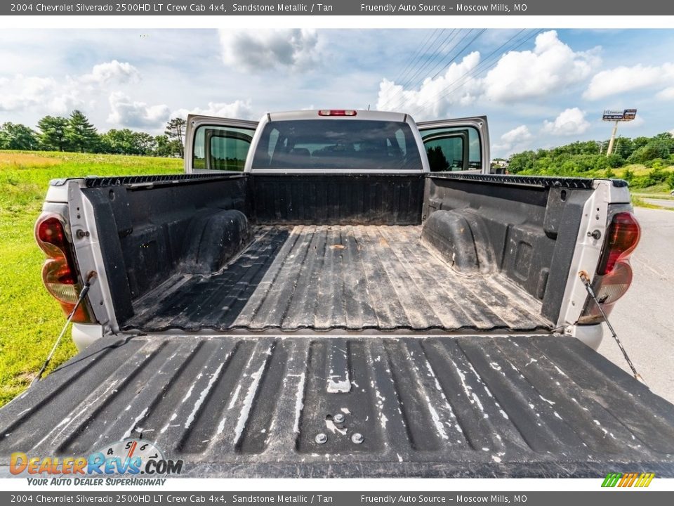 2004 Chevrolet Silverado 2500HD LT Crew Cab 4x4 Sandstone Metallic / Tan Photo #15