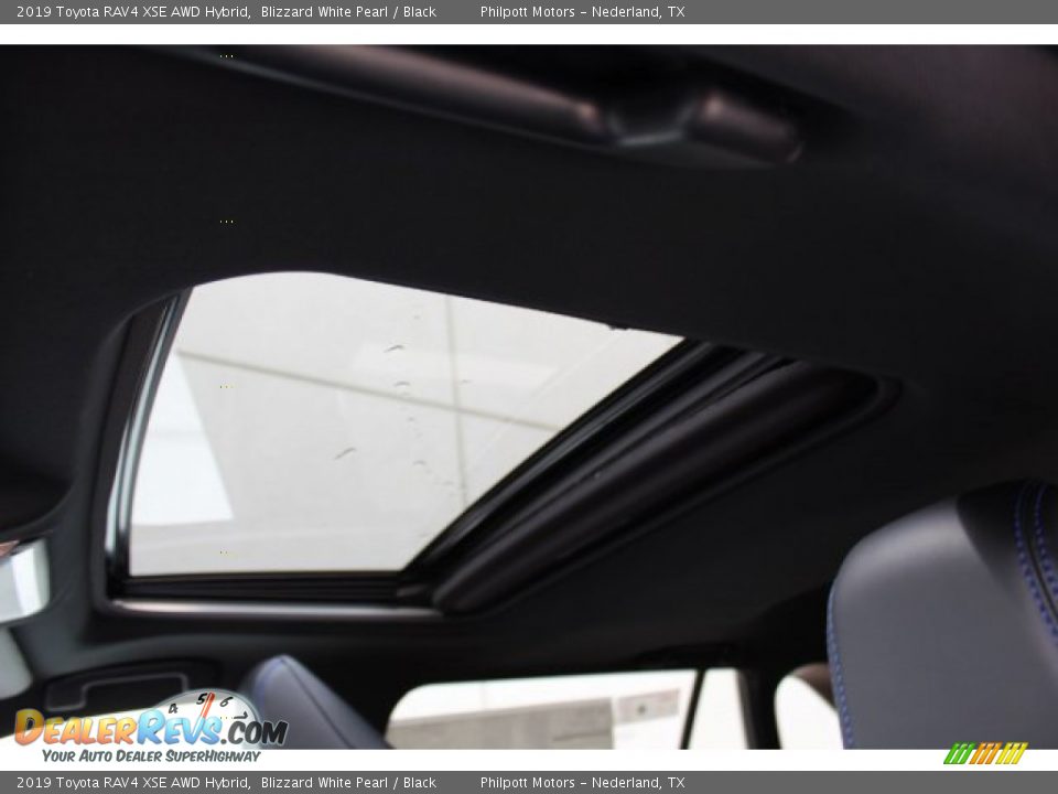 2019 Toyota RAV4 XSE AWD Hybrid Blizzard White Pearl / Black Photo #20