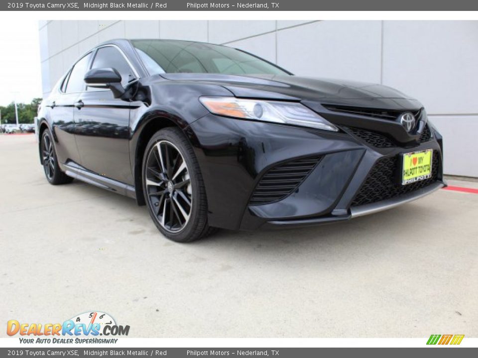 2019 Toyota Camry XSE Midnight Black Metallic / Red Photo #2