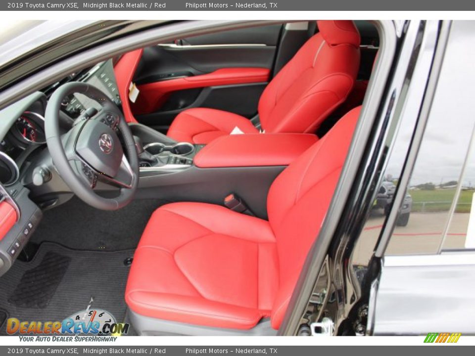 2019 Toyota Camry XSE Midnight Black Metallic / Red Photo #10