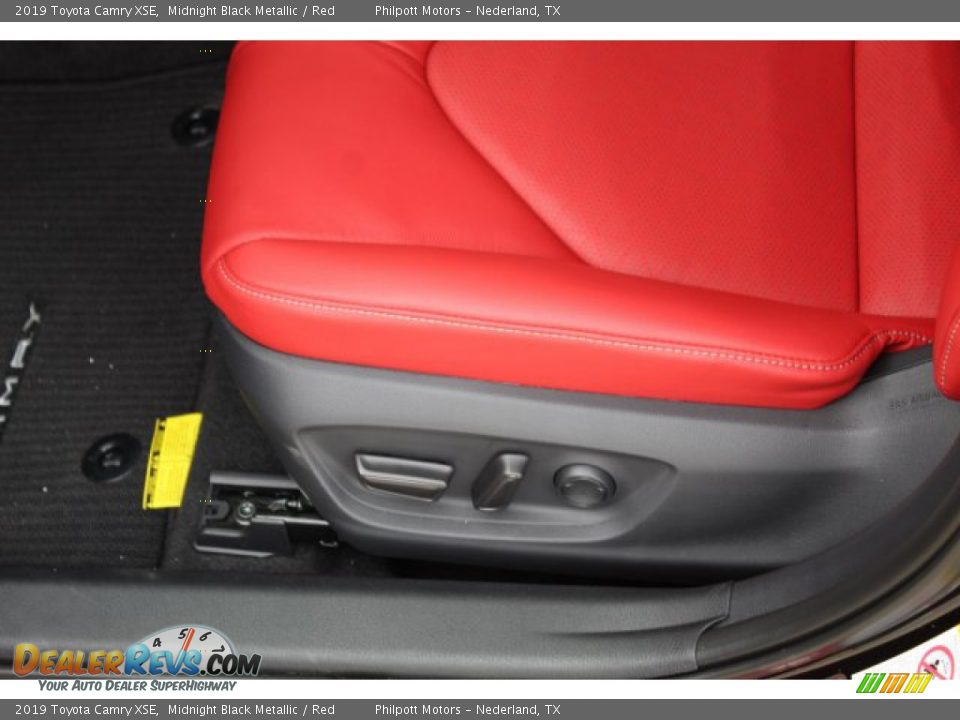 2019 Toyota Camry XSE Midnight Black Metallic / Red Photo #11
