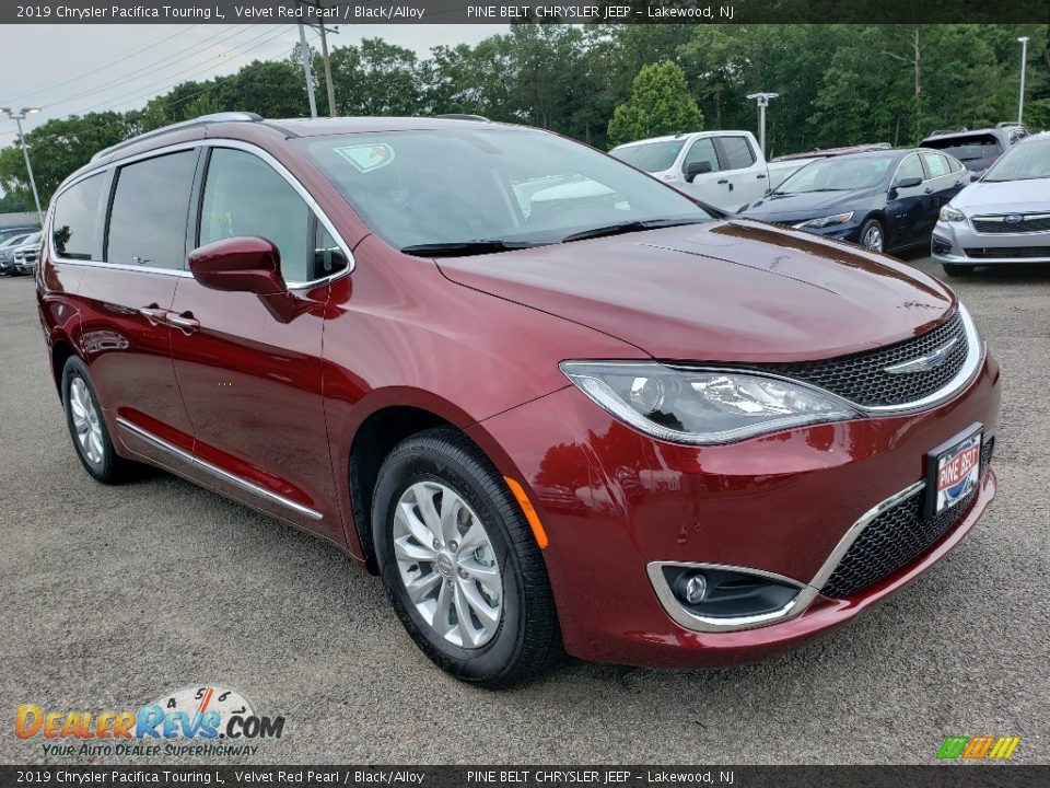 2019 Chrysler Pacifica Touring L Velvet Red Pearl / Black/Alloy Photo #1