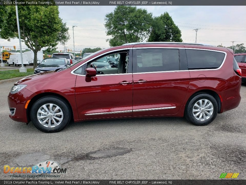 2019 Chrysler Pacifica Touring L Velvet Red Pearl / Black/Alloy Photo #3