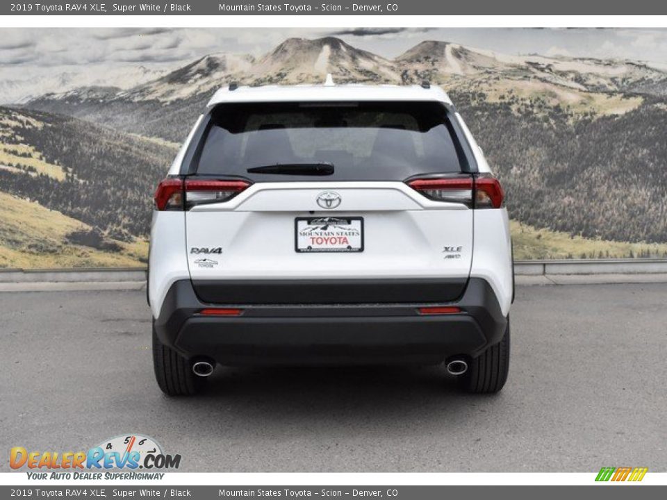 2019 Toyota RAV4 XLE Super White / Black Photo #4