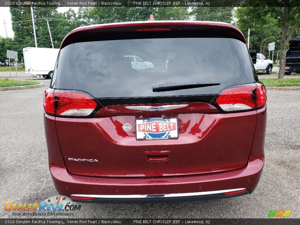 2019 Chrysler Pacifica Touring L Velvet Red Pearl / Black/Alloy Photo #5