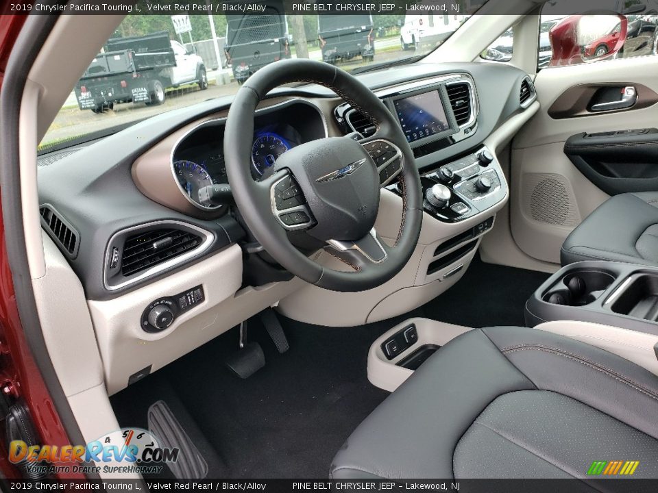 2019 Chrysler Pacifica Touring L Velvet Red Pearl / Black/Alloy Photo #7