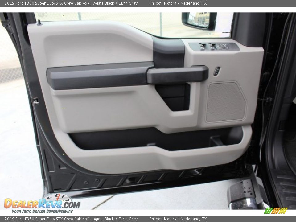 2019 Ford F350 Super Duty STX Crew Cab 4x4 Agate Black / Earth Gray Photo #10
