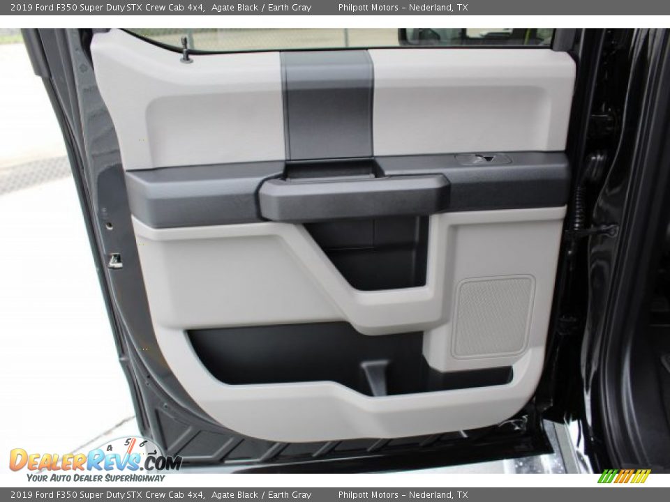 2019 Ford F350 Super Duty STX Crew Cab 4x4 Agate Black / Earth Gray Photo #17