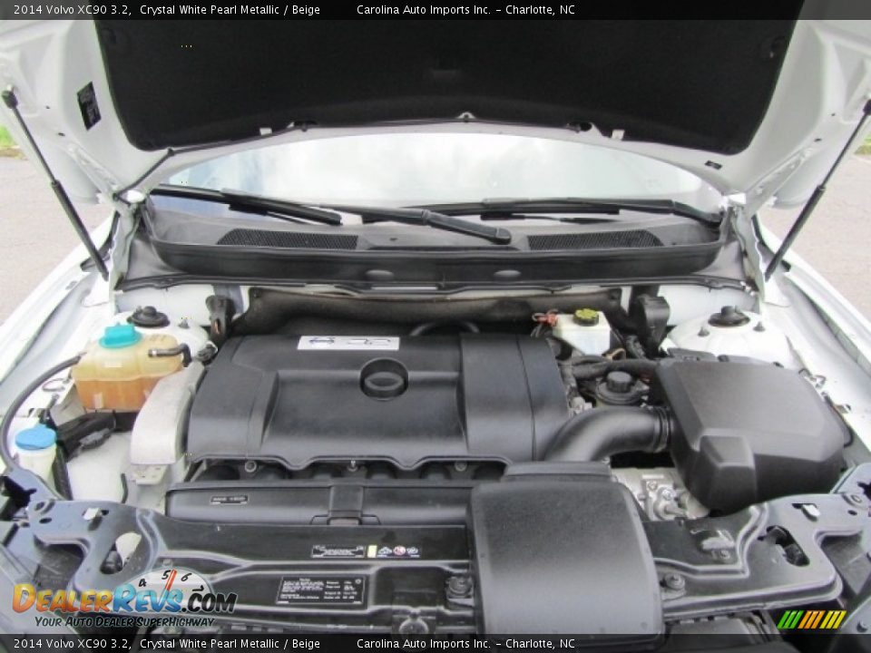 2014 Volvo XC90 3.2 Crystal White Pearl Metallic / Beige Photo #25