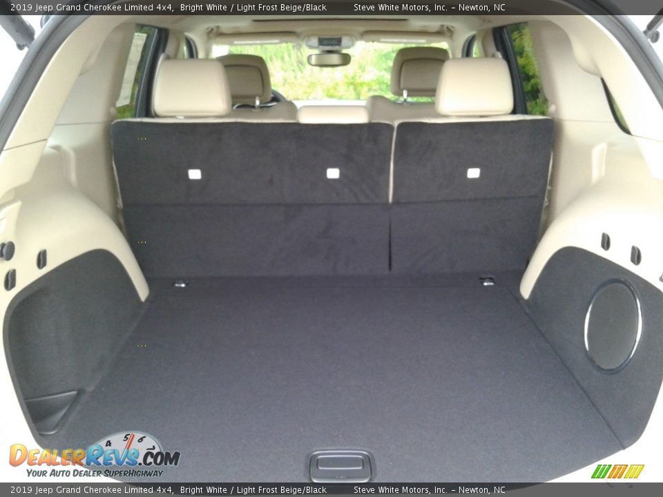 2019 Jeep Grand Cherokee Limited 4x4 Bright White / Light Frost Beige/Black Photo #13