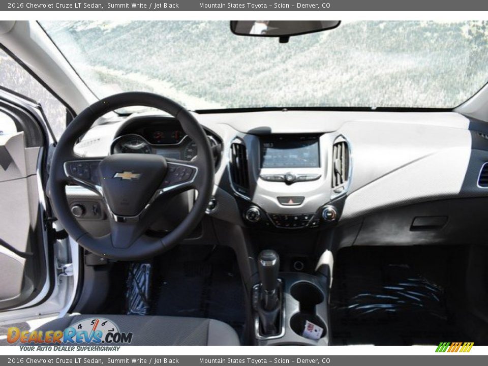 2016 Chevrolet Cruze LT Sedan Summit White / Jet Black Photo #13