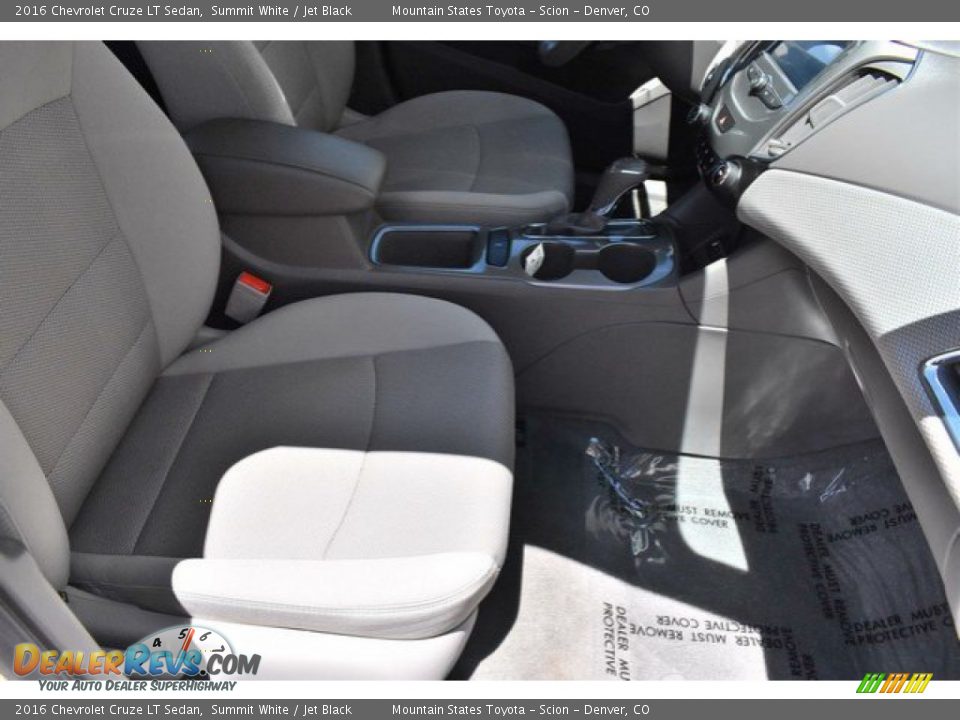 2016 Chevrolet Cruze LT Sedan Summit White / Jet Black Photo #17