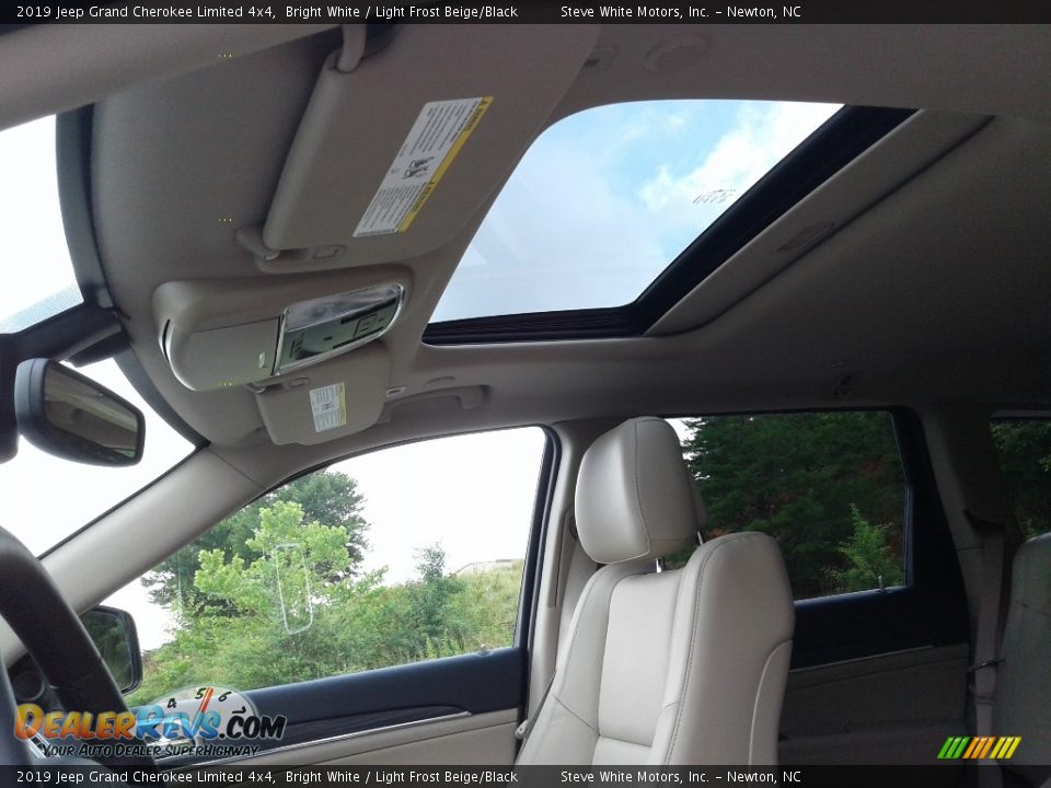 2019 Jeep Grand Cherokee Limited 4x4 Bright White / Light Frost Beige/Black Photo #36