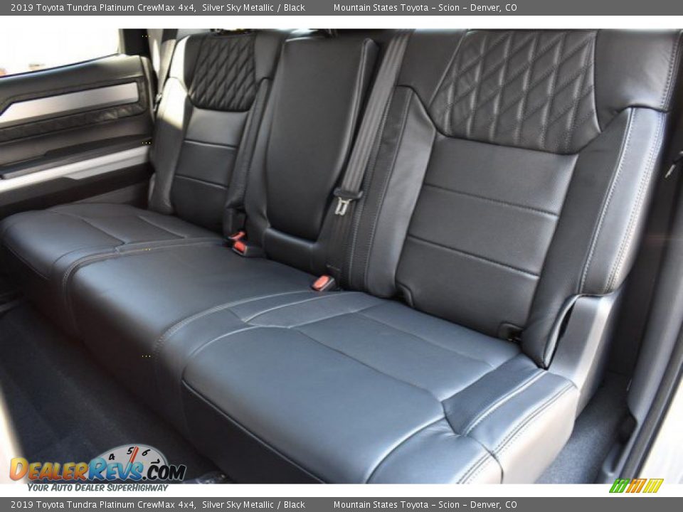 2019 Toyota Tundra Platinum CrewMax 4x4 Silver Sky Metallic / Black Photo #10