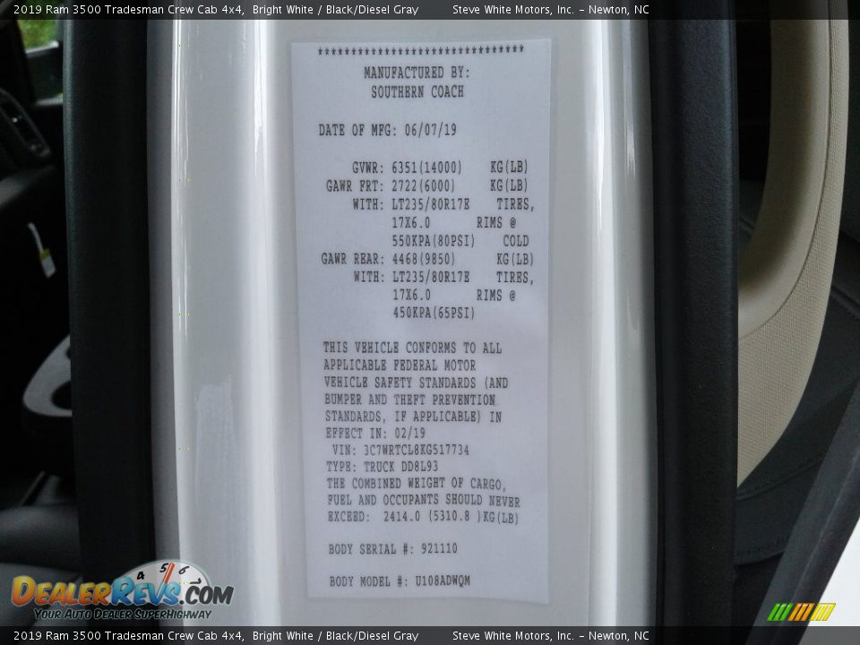 2019 Ram 3500 Tradesman Crew Cab 4x4 Bright White / Black/Diesel Gray Photo #25