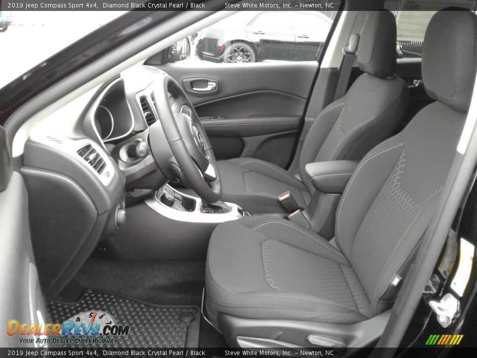 2019 Jeep Compass Sport 4x4 Diamond Black Crystal Pearl / Black Photo #10