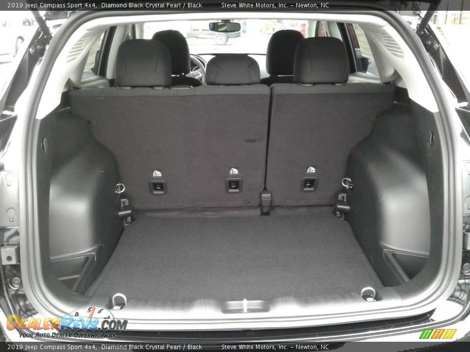 2019 Jeep Compass Sport 4x4 Diamond Black Crystal Pearl / Black Photo #12