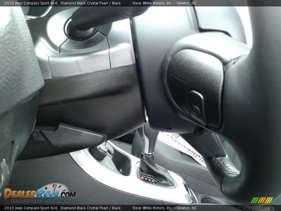 2019 Jeep Compass Sport 4x4 Diamond Black Crystal Pearl / Black Photo #16