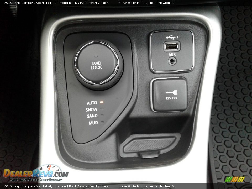2019 Jeep Compass Sport 4x4 Diamond Black Crystal Pearl / Black Photo #27