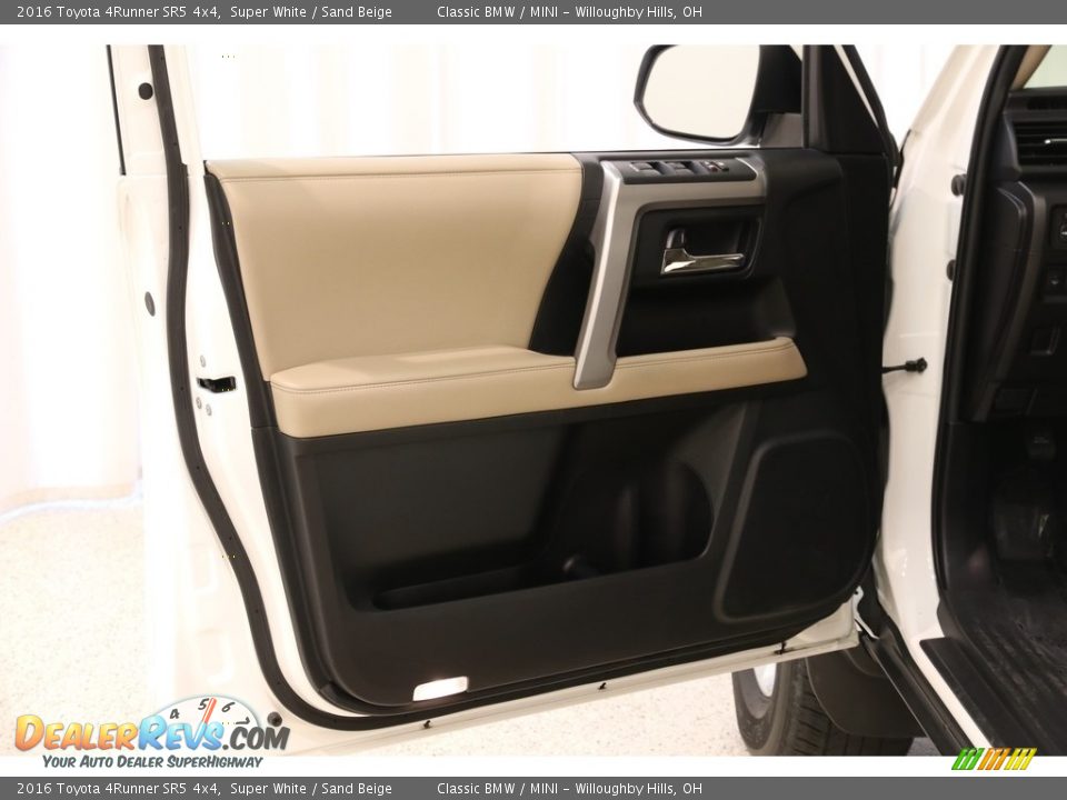 2016 Toyota 4Runner SR5 4x4 Super White / Sand Beige Photo #4