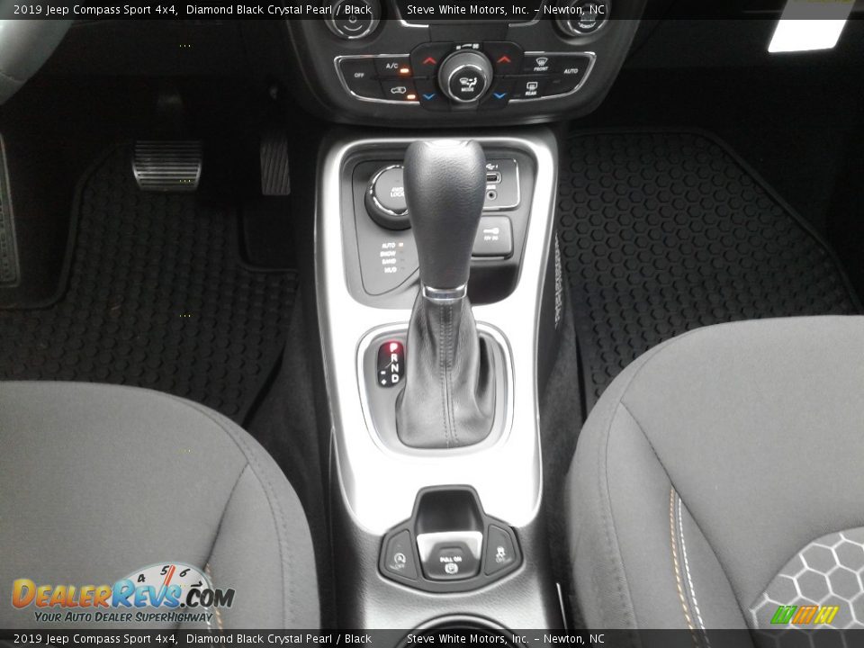 2019 Jeep Compass Sport 4x4 Diamond Black Crystal Pearl / Black Photo #28