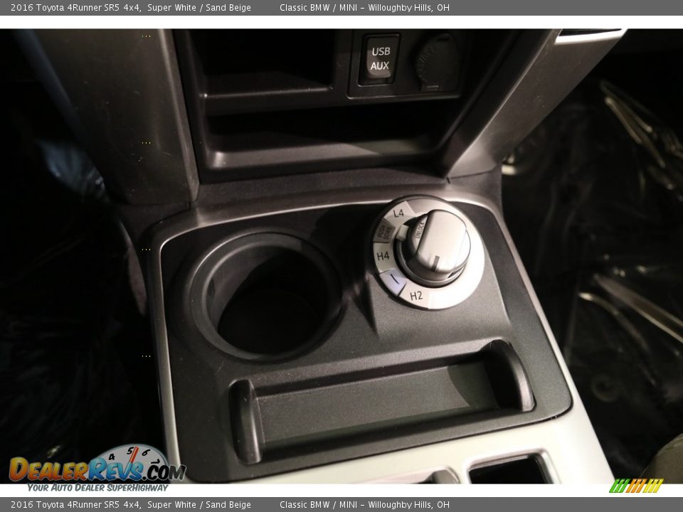 2016 Toyota 4Runner SR5 4x4 Super White / Sand Beige Photo #14